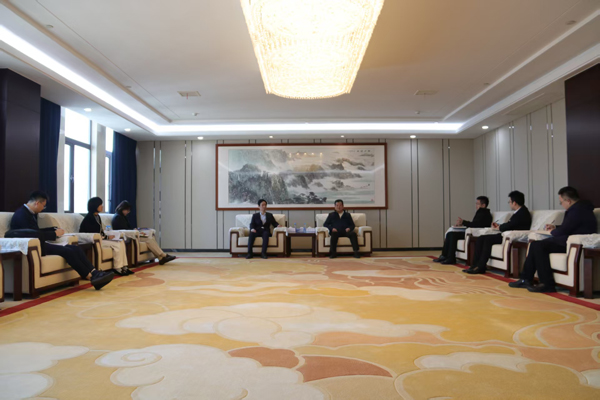 中国出口信誉保险公司江西分公司党委书记、总经理蒋韶华一行光临EVO厅调研互换